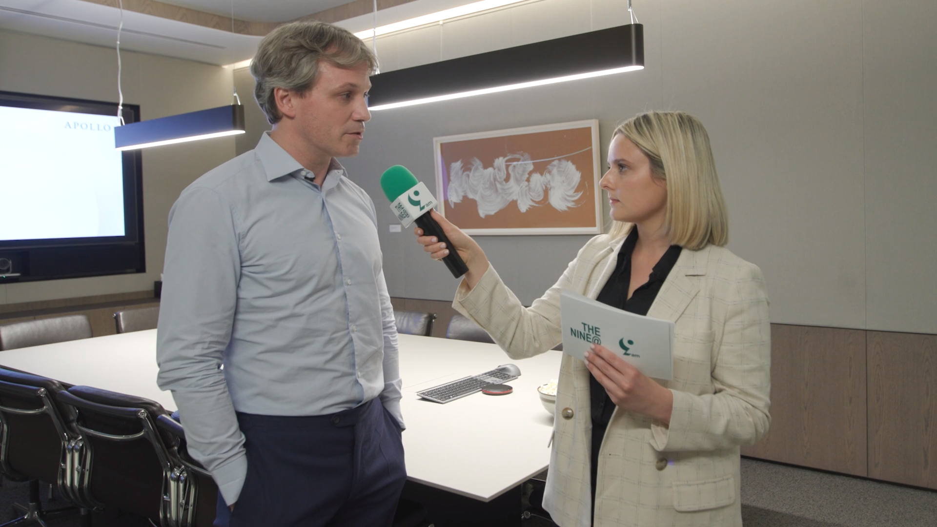 9@9 with Alex Humphreys A woman interviews Alex Humphreys, Partner in Apollo’s Financial Institutions Group, in the Apollo London office.